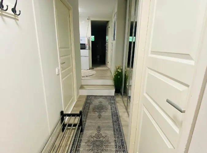 Cozy Private With Free Parking And Sauna 홈스테이